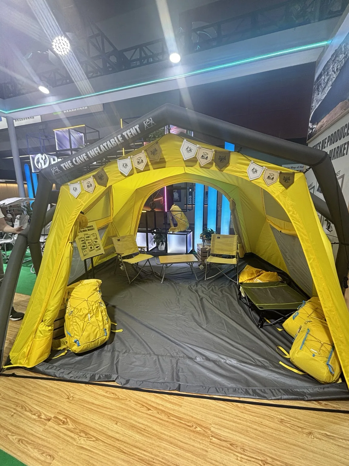 Loisirs, piscine, camping et nautisme - photo salon SCF 47